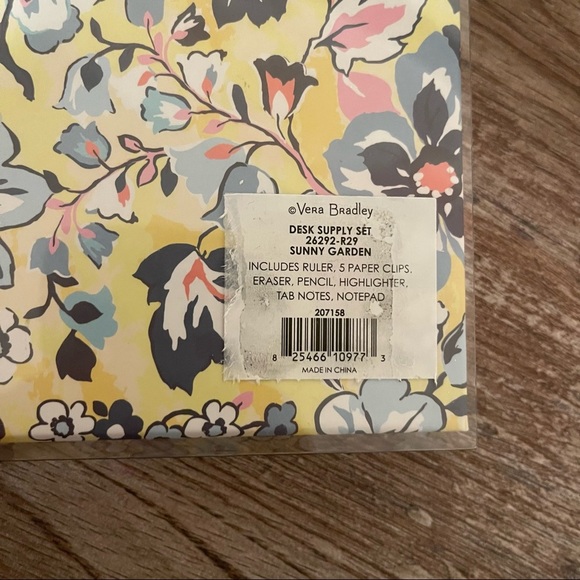 Vera Bradley Sunny Garden Desk Supply Set - Picture 3 of 4
